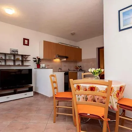 Apartment In Vrbnik/insel Krk 36856